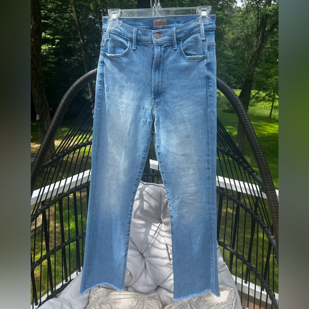MOTHER The Hustler Ankle Fray Blue Cropped Jeans in Au Revoir Wash Size 26 - Picture 6 of 13